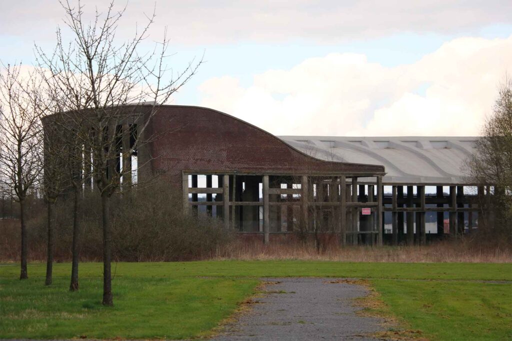 Rotunda of the Hirson station, former railway depot