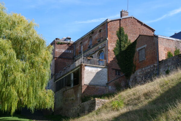 VERVINS HOTEL